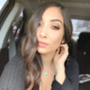 Meet your Posher, Carolina